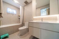 Sixth Avenue (D10), Terrace #531693201